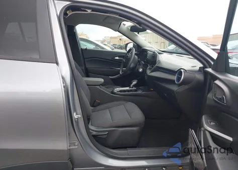 2024 Chevrolet Trax Fwd Sp z USA, uszkodzony, nr VIN KL77LFE25RC094680